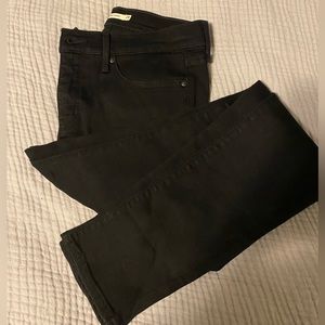 Levi’s 311 Shaping Skinny Jean - Size 29